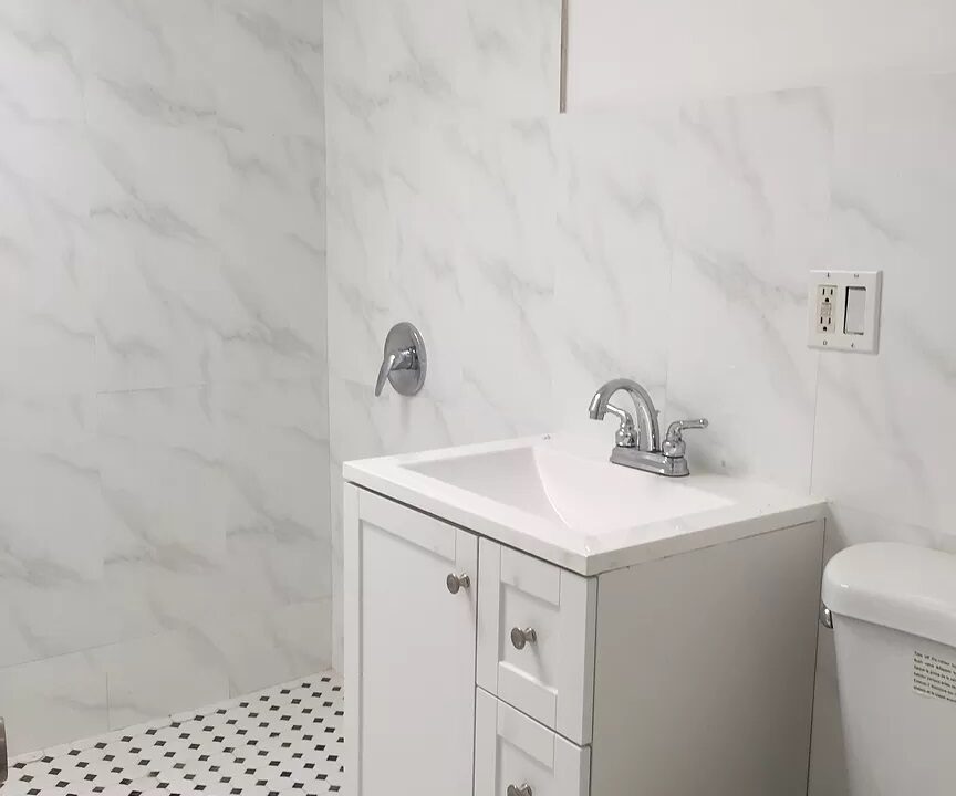 2nd Fl Bath
